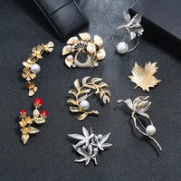 fashion exquisite gold silver color shiny brooch female high end temperament elegant retro pearl flowers corsage pin accessories