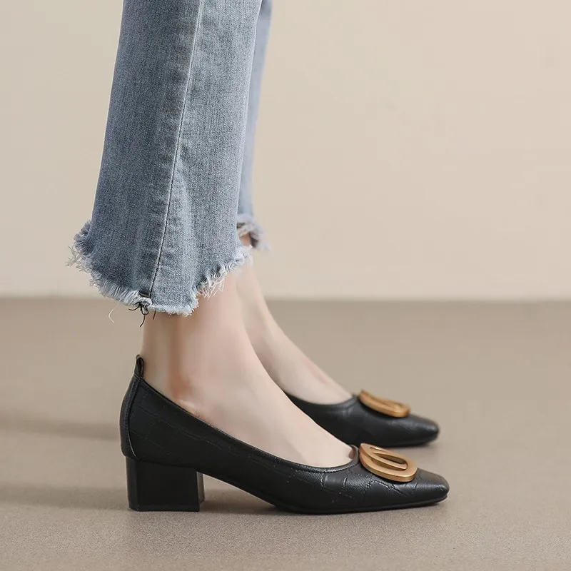 Женские туфли с квадратным носком на толстом каблуке весна-осень