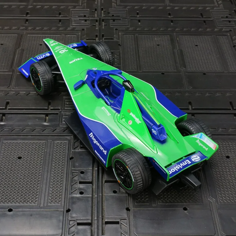 Фото Модель гоночного автомобиля McLaren Formula Racing из сплава, масштаб 1:24, а также модели Porsche и Maserati Supercar, богато детализированные, искусно выполненные, высокого качества. №4
