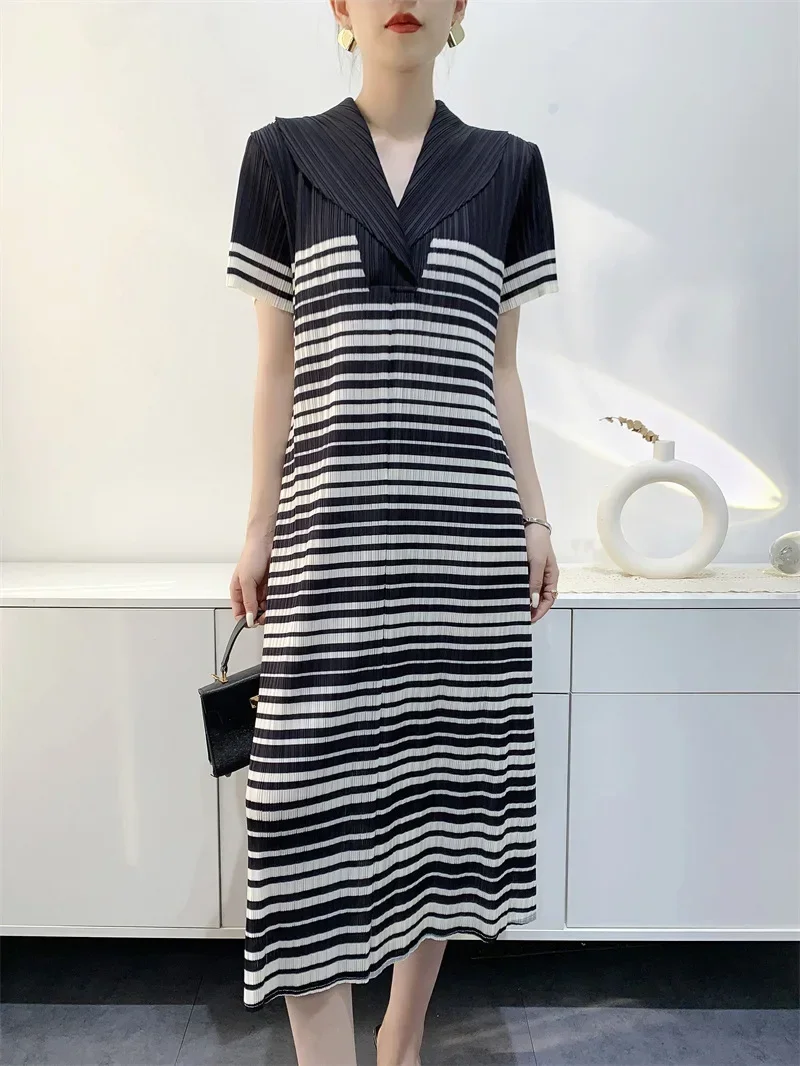 Плиссированное платье со складками новинка лета 2025 года новое французское