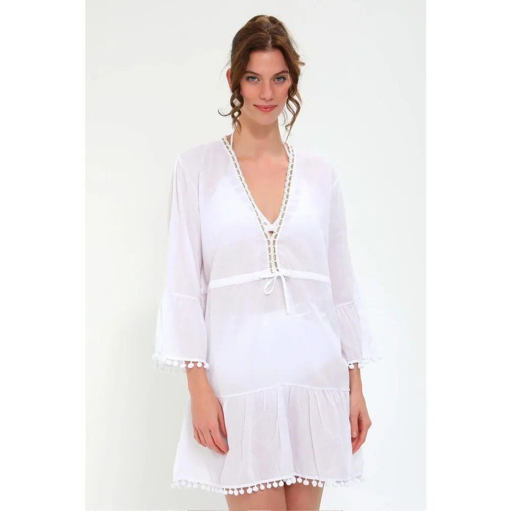

Женское белое пляжное платье Dorlie с помпонами