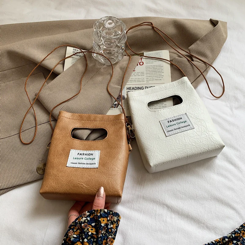 

Trendy Paper Bag Style Purses and Handbags for Women Clutch Bag Novetly Shoulder Bag Small Designer Bag Kraft Paper Totes