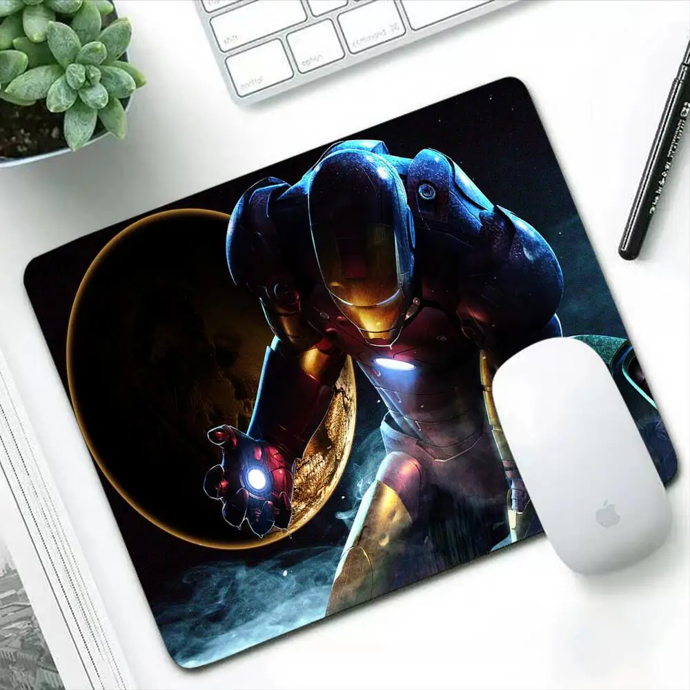 

Iron Man Small Mouse Pad Gabinete PC Gamer Gamers Decoracion Computer Desk Mat Varmilo Keyboard Mousepad