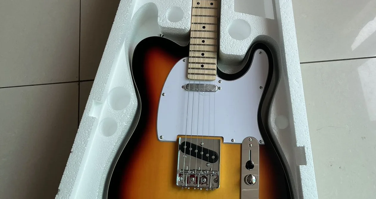 Tele Electric Guitar，mahogany Body， Rosewood Fingerboard Chrome Hardware High Quality Guitarar GHFGDHDE