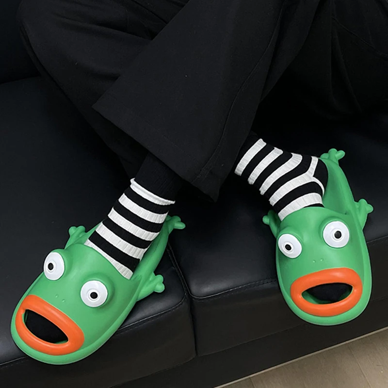 Fun Women Slippers Cartoon Frog Styling Design Women Slides 2023 Summer New Platform Non-Slip Sandals Bathroom Woman Shoes