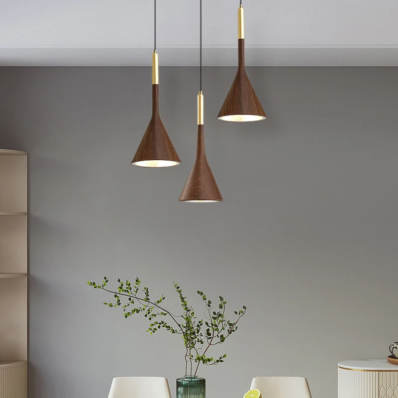 

Металлический подвесной светильник в скандинавском стиле деревянного цвета, дисковые декоративные лампы, личный креативный художественный подвесной светильник для ресторана, бара, прикроватный светодиодный светильник