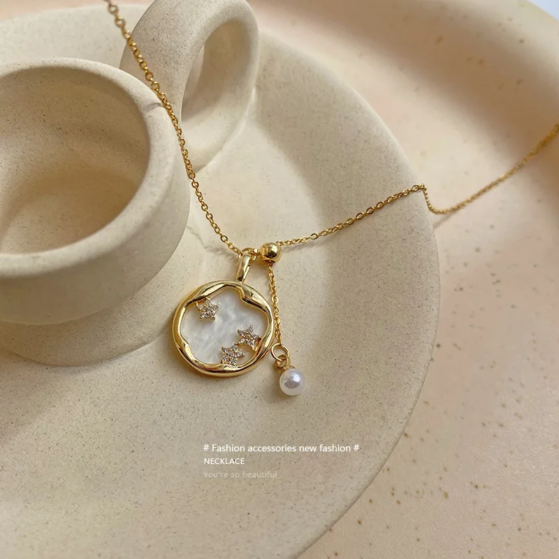 

Titanium steel design sense star micro-inlaid pendant Korea ins wind simple clavicle chain Pearl temperament necklace female
