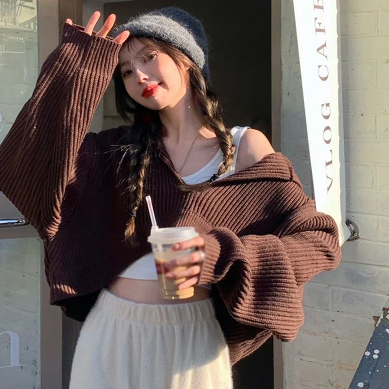 

Женский трикотажный свитер с V-образным вырезом и длинным рукавом