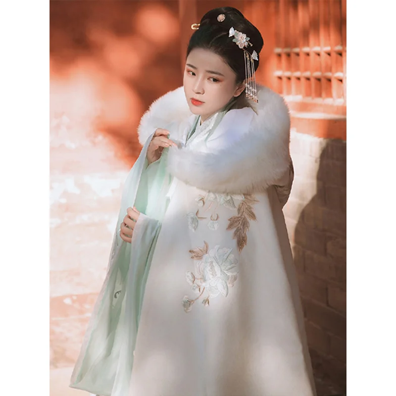 2 Colors Chinese Style Women Long Hanfu Cloak Vintage White Red Thicken Woolen Cape Ancient Palace Winter Outdoor Warn Coat