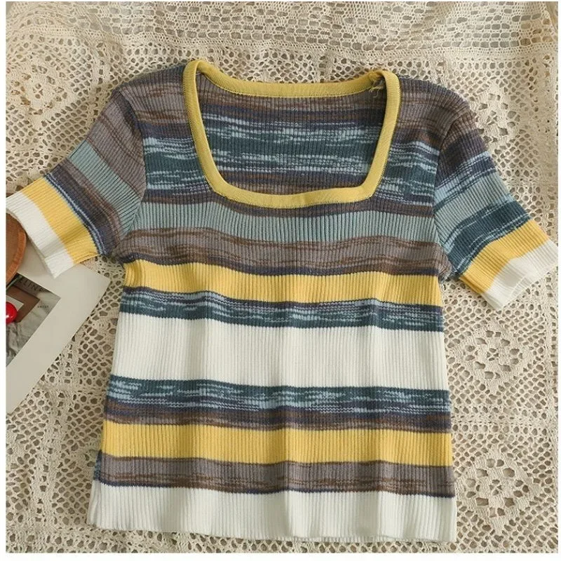 Лето 2023 корейский стиль новый цветной дизайн в полоску утягивающий вязаный топ с