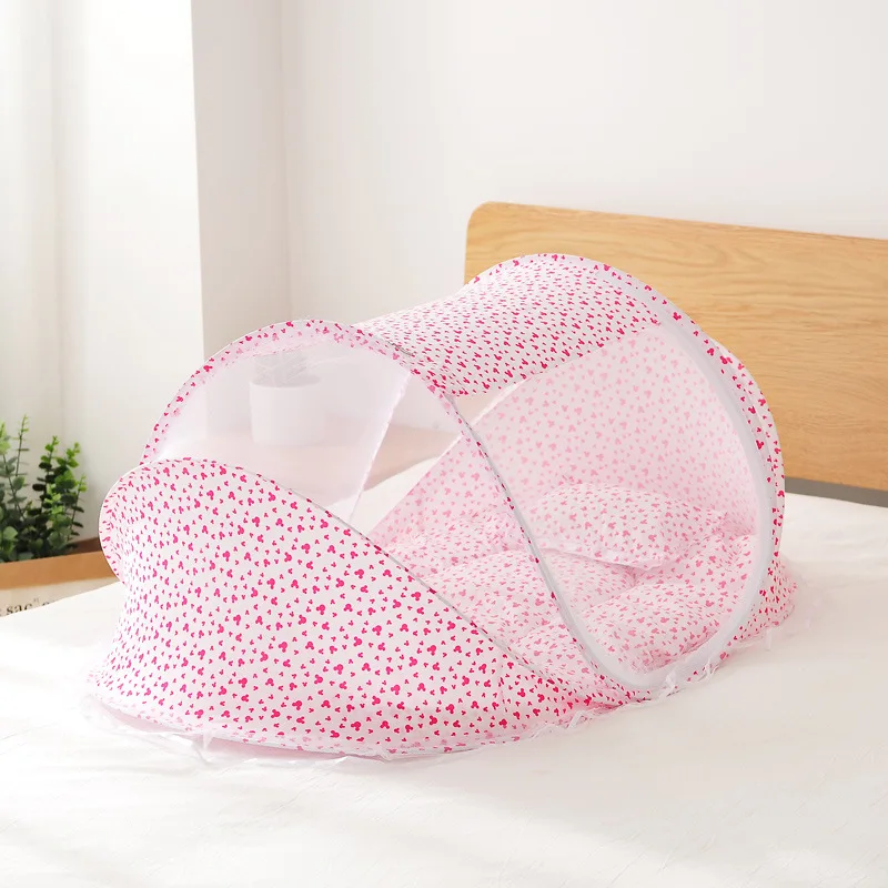 

Baby Nest Bed Portable Crib Breathable Folding Newborns Care Bedding Set with Mosquito Net Basket Pillow Cotton Sleeping Cot