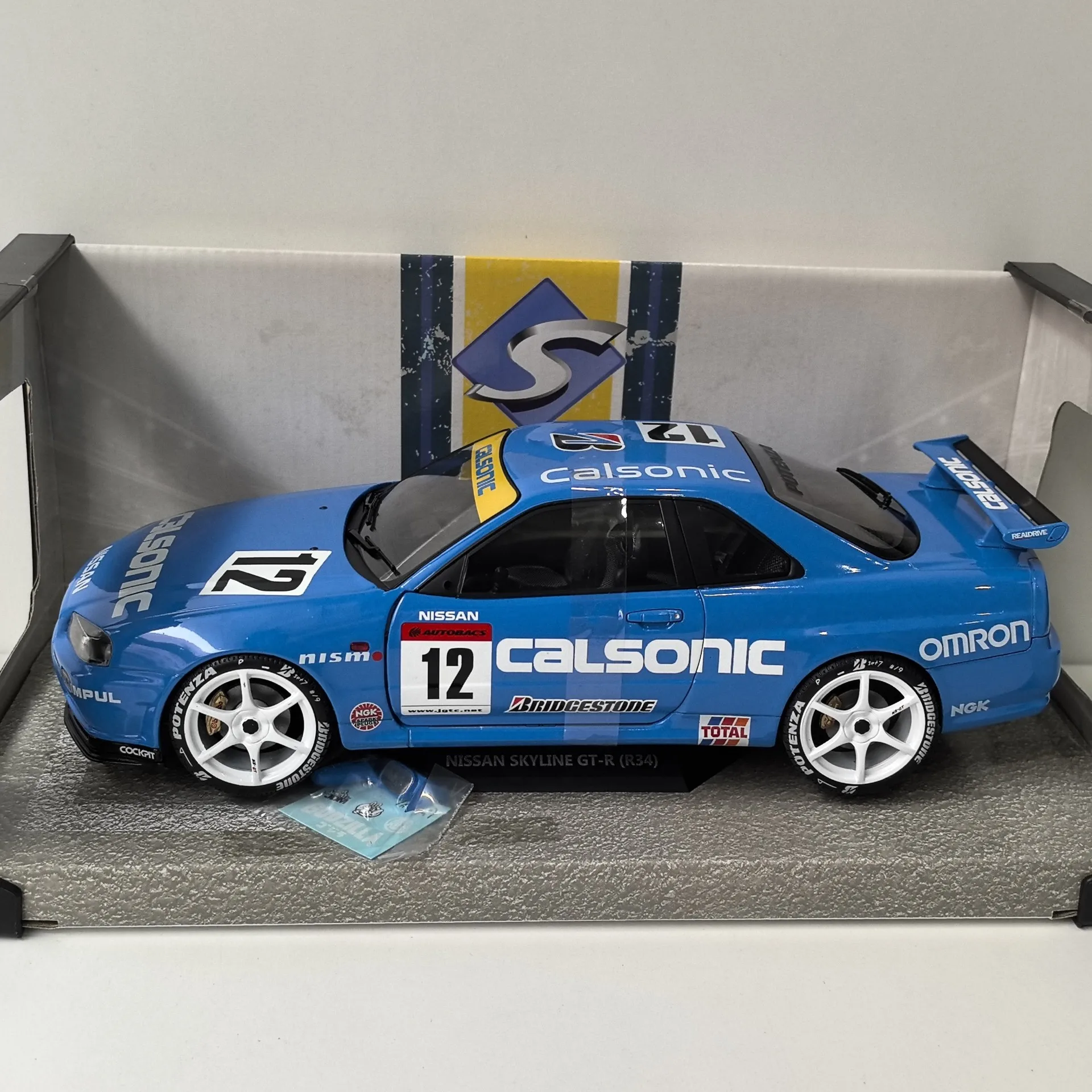 Фото Модель SOLIDO 1/18 SKYLINE GT-R R34 из литого металла # Модель автомобиля 12 2000 S8 из сплава №2