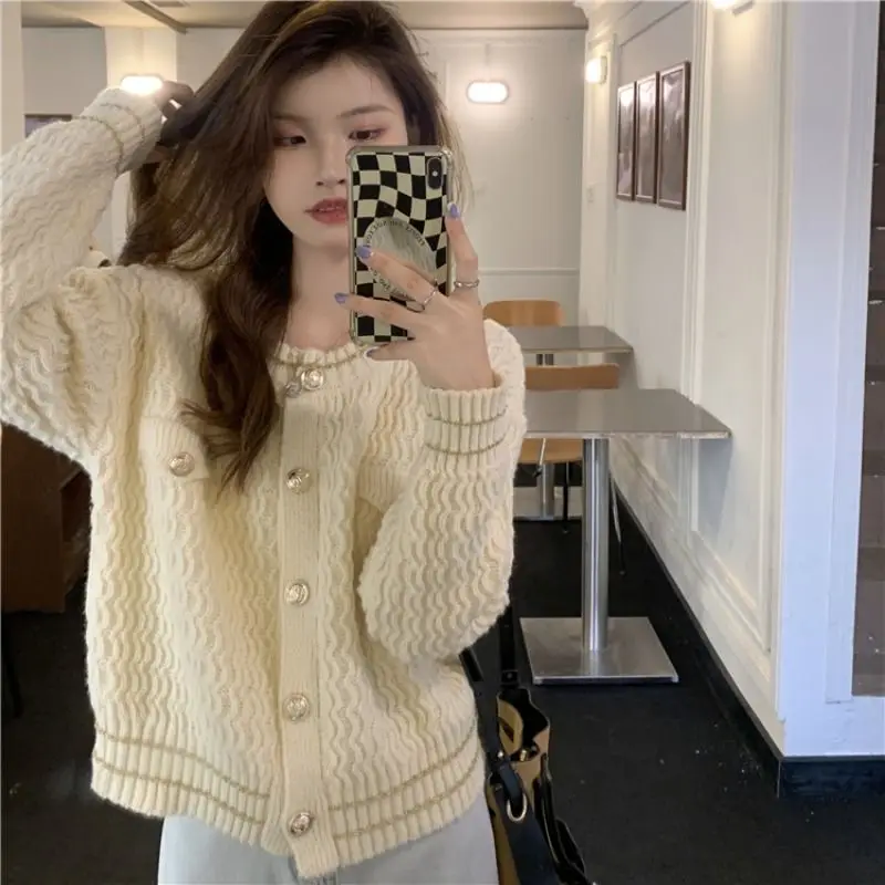 

Autumn and Winter Women Soft Sweet College Style Single Breasted Tops Sweater Female Student Korean Loose O-neck Cardigan S79