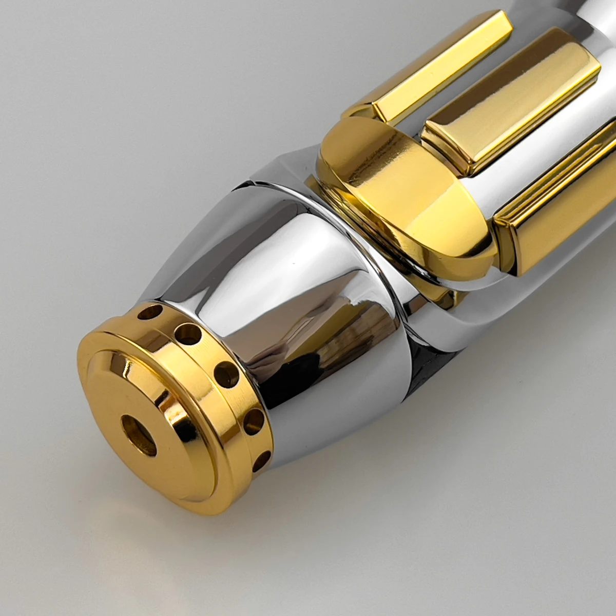 Рисунок 2 - Лазерный меч Elf Sabers Mace Windu Neopixel proffie