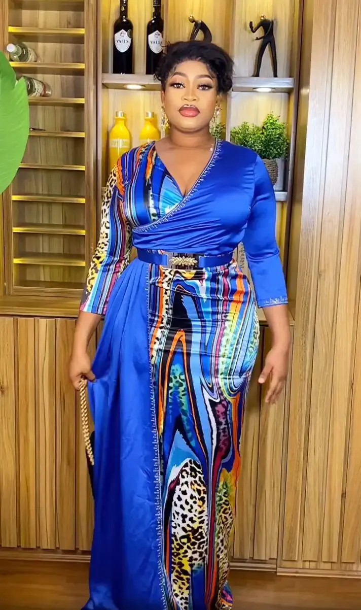 

Женское длинное платье с V-образным вырезом, длинным рукавом