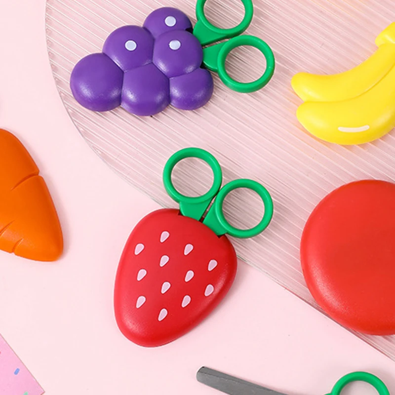 

Cartoon Fruit Magnetic Tiny Scissors Child Manual Safety Paper Scissors Cute Strawberry Student Stationery Round Nose Scissors