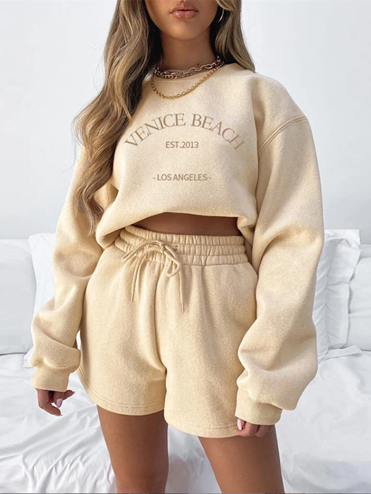 

Весенние женские спортивные костюмы с вышивкой, спортивные шорты, комплект из двух предметов, Женский костюм из свитшота