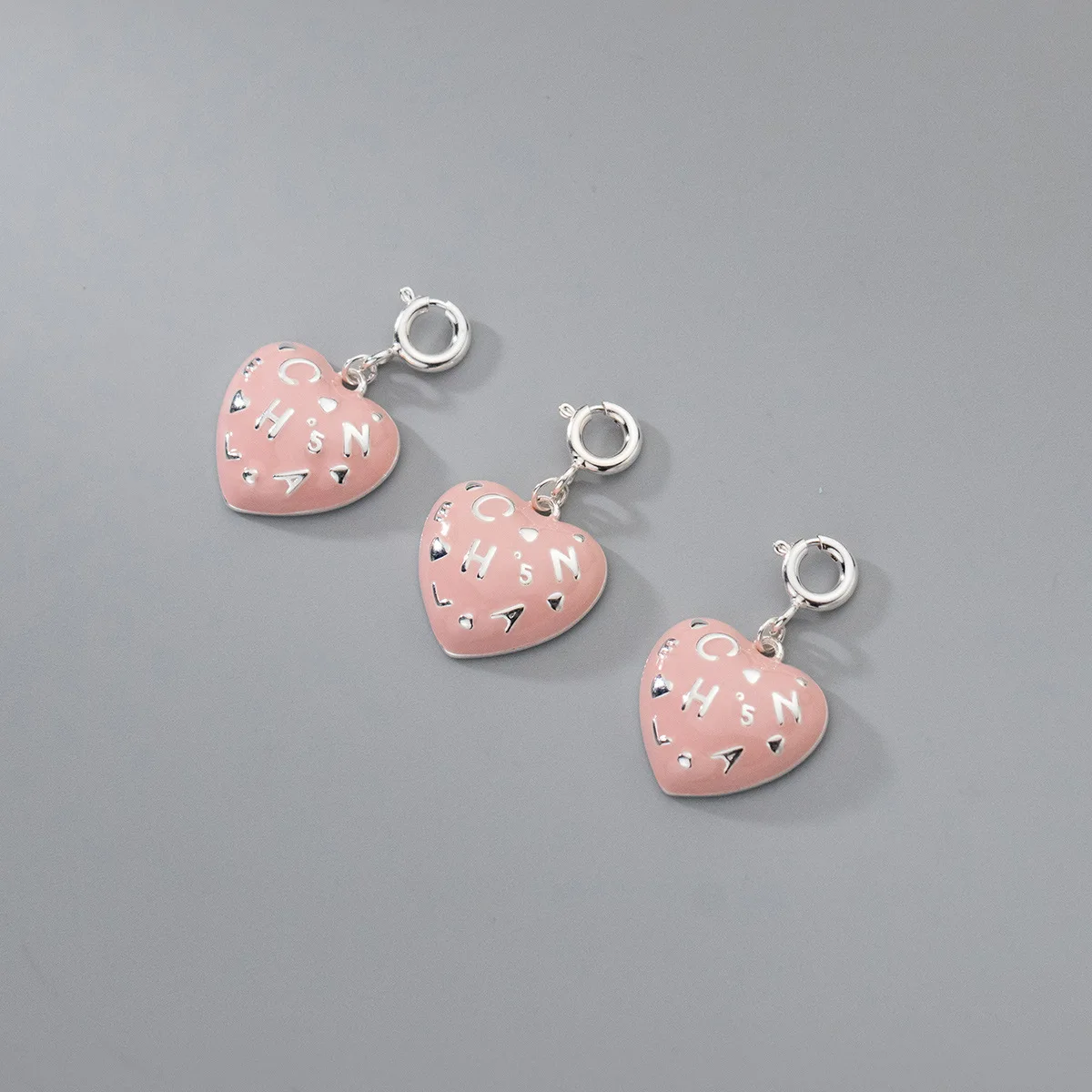 Подвеска в виде РОЗОВОГО СЕРДЦА из серебра 925 пробы с пружинной застежкой 1