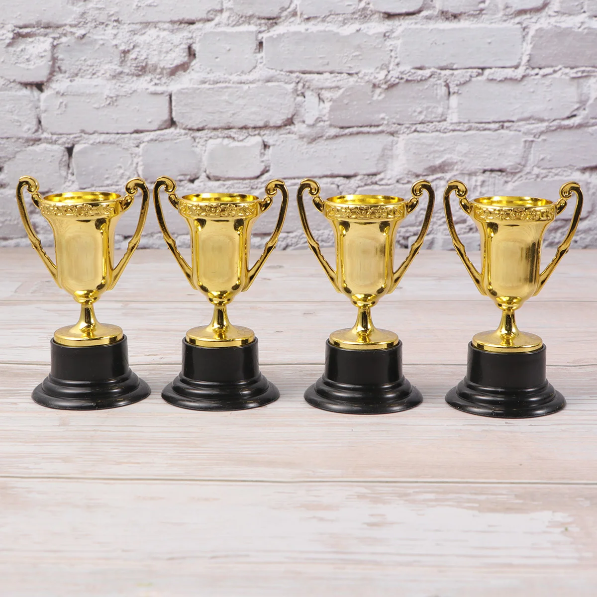 

25pcs Mini Trophy Plastic Achievement Prize Award Reward Prizes For Kids Adults Party Celebration Sports Events Favors for Game