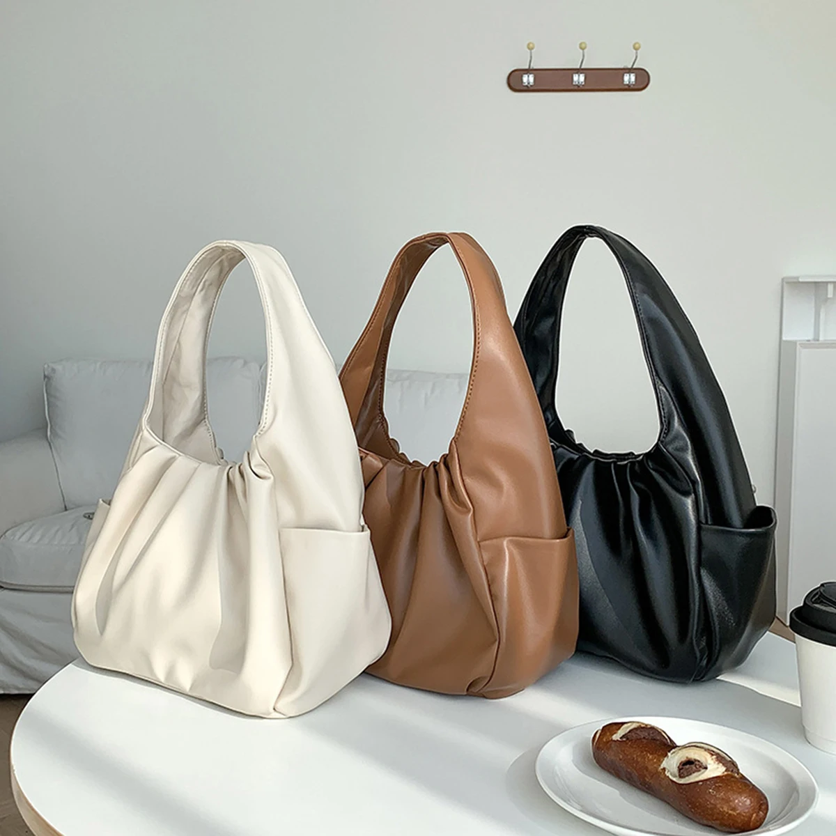 

2023 Модные Винтажные женские сумочки, новая сумка через плечо из искусственной кожи для подмышек, повседневные однотонные мягкие вместительные женские сумки, клатч