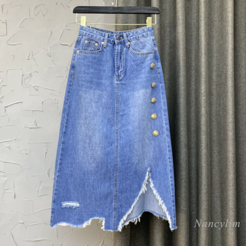 

Юбка женская джинсовая средней длины, с завышенной талией