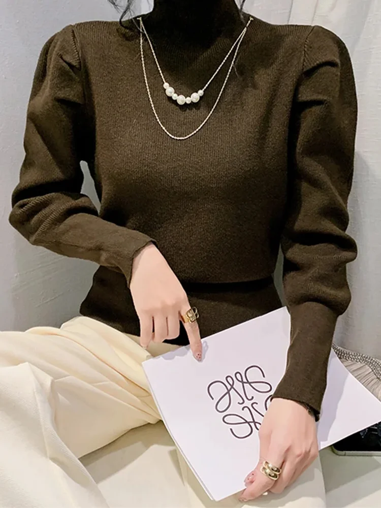 Свитер женский трикотажный с длинными рукавами-фонариками и высоким воротником