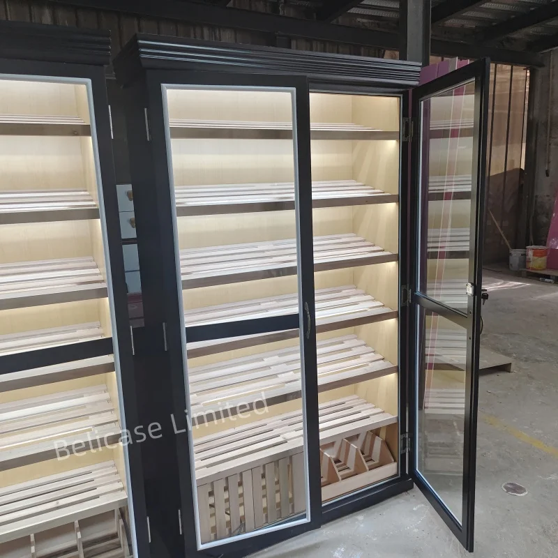 На заказ. Коммерческая мебель витрина для сигар с полками из испанского кедра