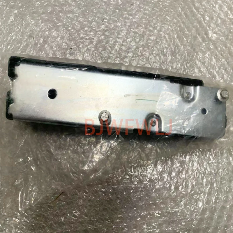 OEM новый привод замка задней двери для La n d Ro v e r Discovery LR3 LR4 FUG500010