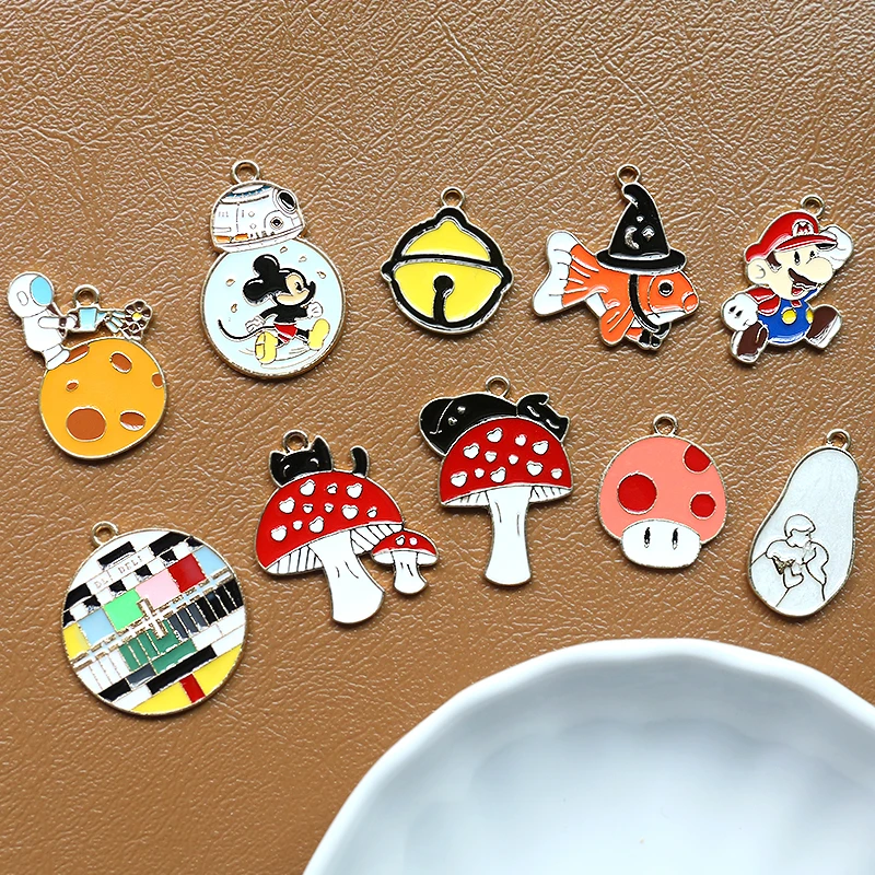 

1pcs Cartoon Game Mushroom Nostalgic Tv Alloy Drip Pendant Diy Handmade Jewelry Keychain Accessories Material Charms