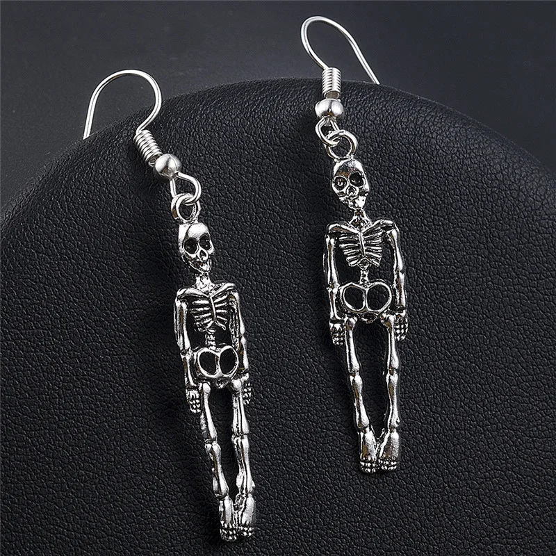 

Europe and the United States new creative earrings alternative retro skeleton pendant earrings Halloween ornaments wholesale