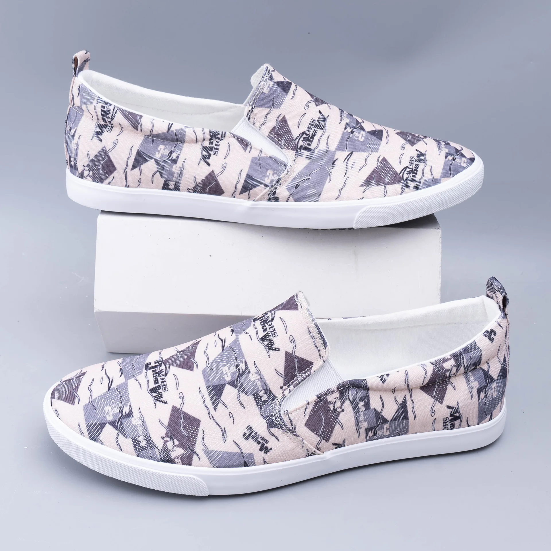 

2022 Summer new trendy canvas shoes a pedal European and American casual shoes fashion irregular printed linen men's shoes