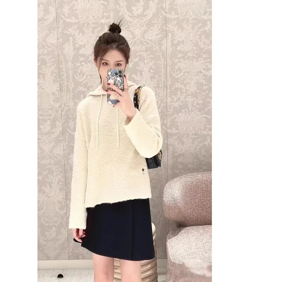 Свитер с вышивкой пчела пуловеры женские свободные повседневные толстовки