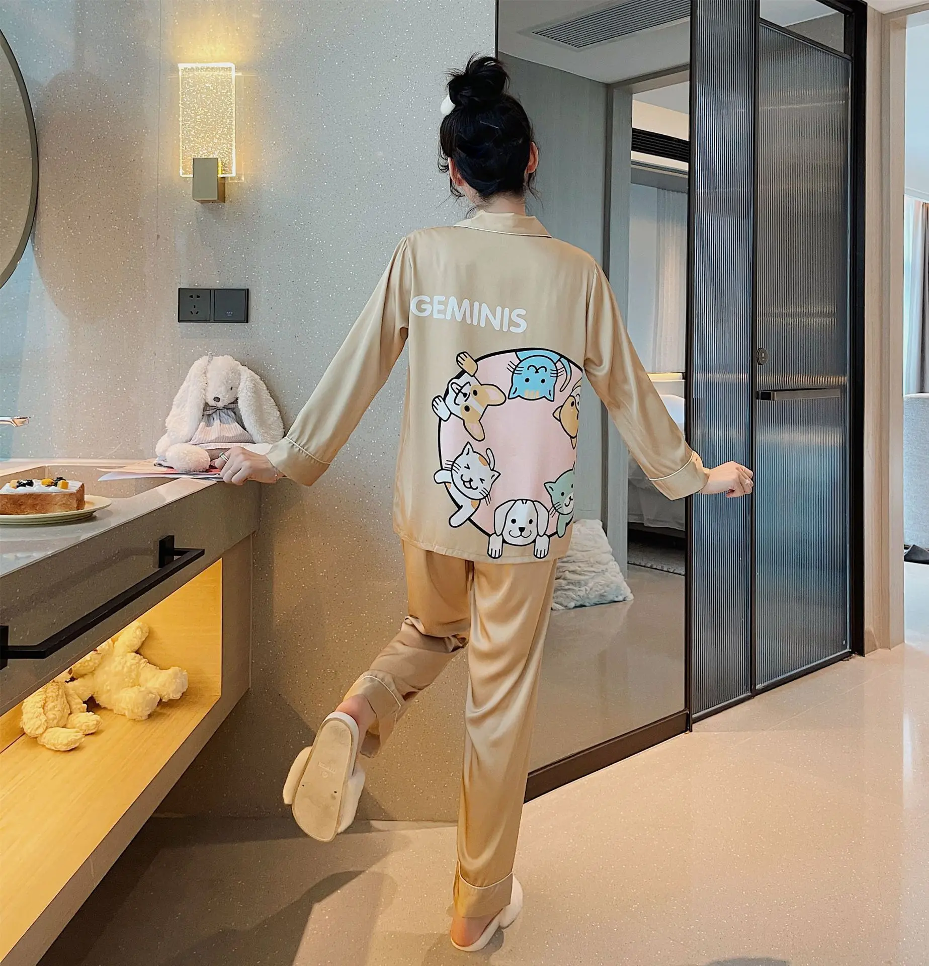 Women Spring Autumn Thin Section Long-sleeved Ice Snow Silk Homewear Suit Sweet Cartoon Girls Pajamas Silky Can Be Worn Outside