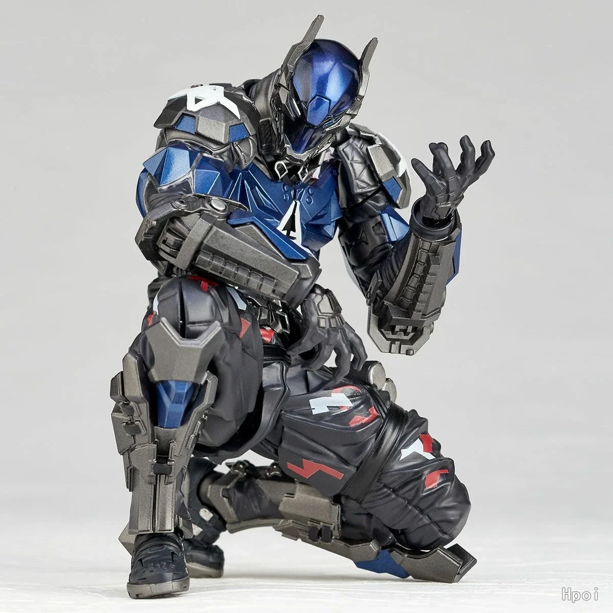 В наличии: Коллекционная фигурка Kaiyodo Revoltech Amazing Yamaguchi No.024 Arkham Knight Batman Ver 1.5, модель игрушки (art.: 3920dadcd9ae0) - 3920dadcd9ae0