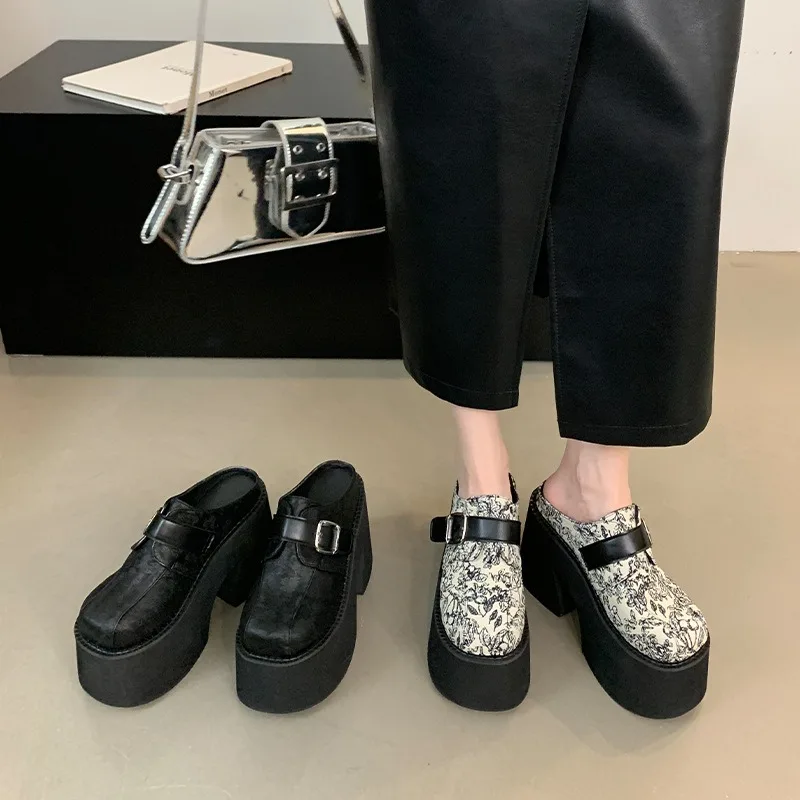 Женские туфли на квадратном каблуке 11 см черные с ремешком пятке шлепанцы