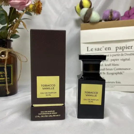 

Verkoper Merk Vrouwen Parfum Mannen Langdurige Natuurlijke Bittere Perzik Oudwood Smaak Parfum Vrouwelijke Voor Unisex Geuren