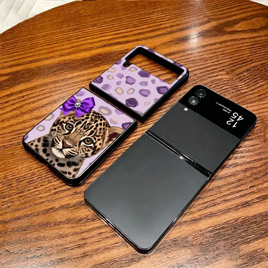 Фото Чехол Stripe Litter Tiger для Samsung Galaxy Z Flip 7 6 5 4 3 Z Fold 7 6 5 4 3 №4