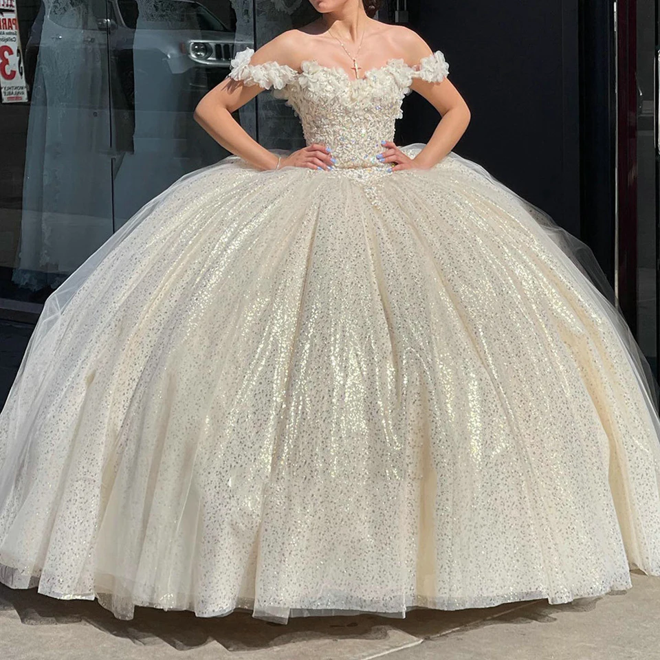 

2023 Champagne Flowers Crystal Quinceanera Dress Ball Gown Off The Shoulder Appliques Lace Pageant Birthday Party Sweet 15