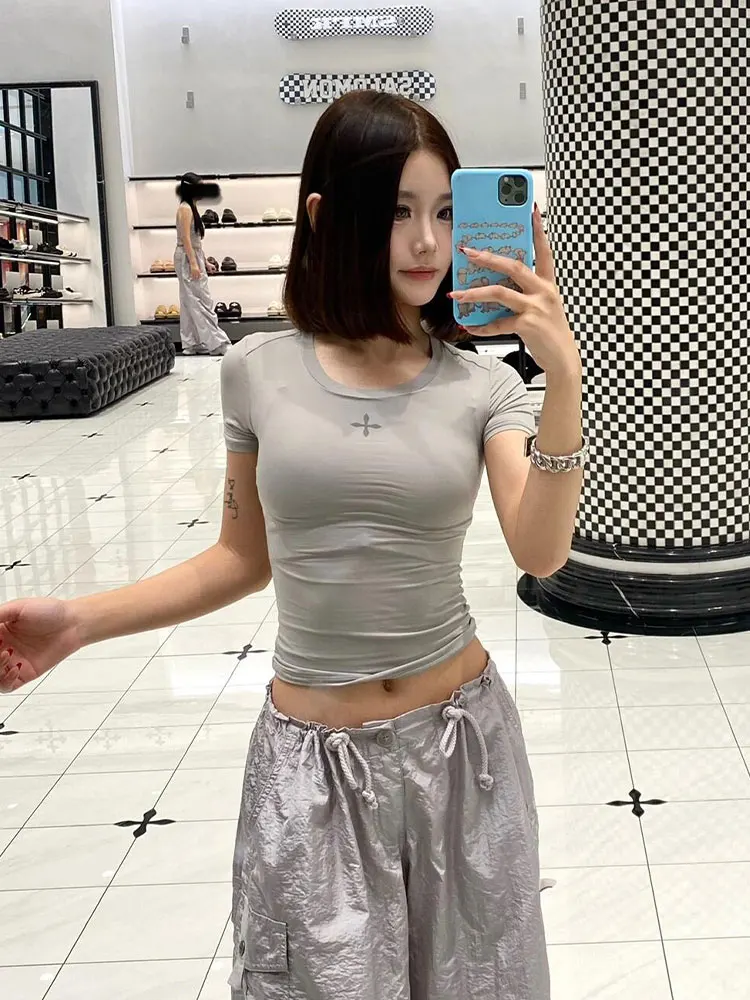 Smink Hug Skin Slim fit Футболка Gyaru Tight Sports Однотонная женская футболка с короткими