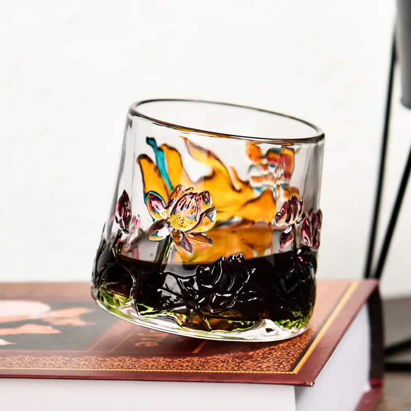 Окрашенная стеклянная вращающаяся чашка Guochao с основанием для виски креативная