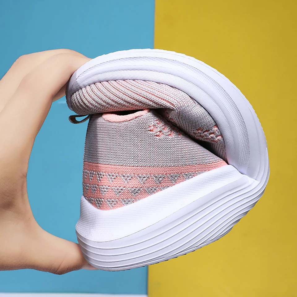 Loekeah Fashion Ladies Running Shoes Comfortable Soft Mesh Casual Shoes Breathable Flat Sneakers For Outdoor Sports Tennis