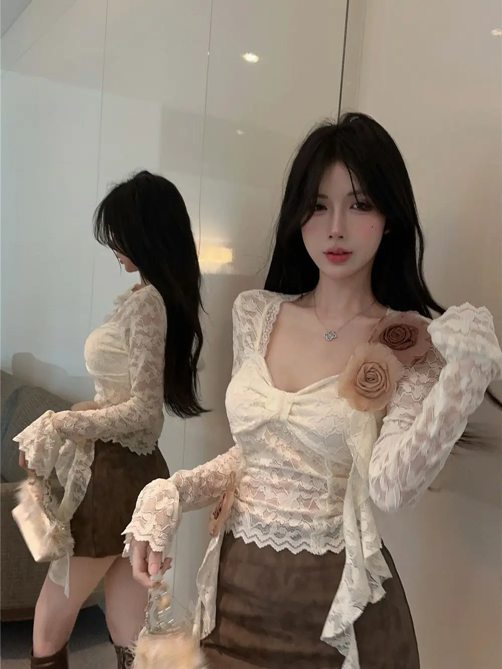 Тонкая нишевая рубашка с кружевными рюшами и полым дизайном