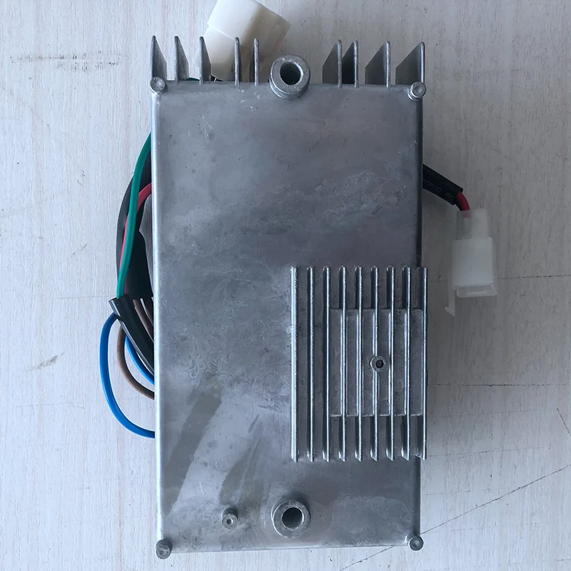 Регулятор напряжения AVR KI-DAVR 150S3 для трехфазного генератора 15 кВт 1 шт.