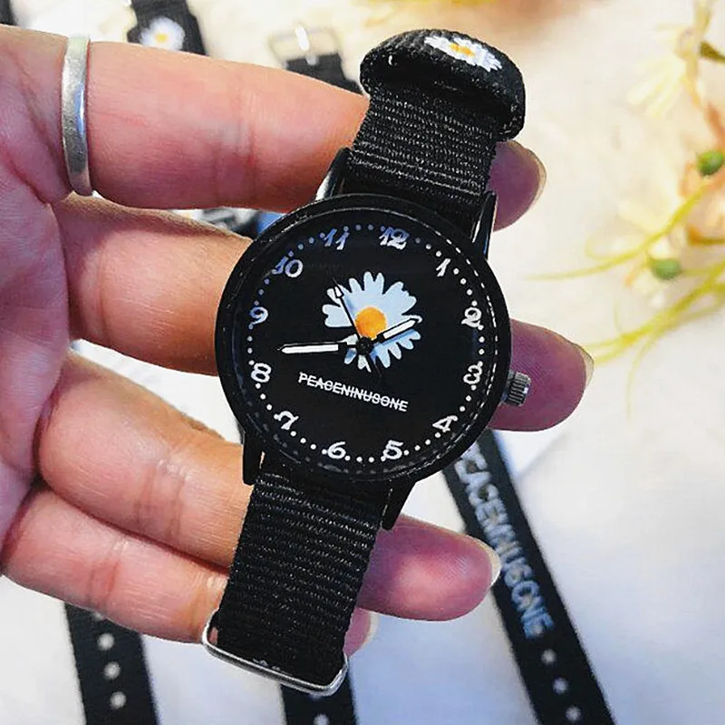 

Watch Korean Edition Simple Canvas Watch Creative Leisure Best Girl Watch