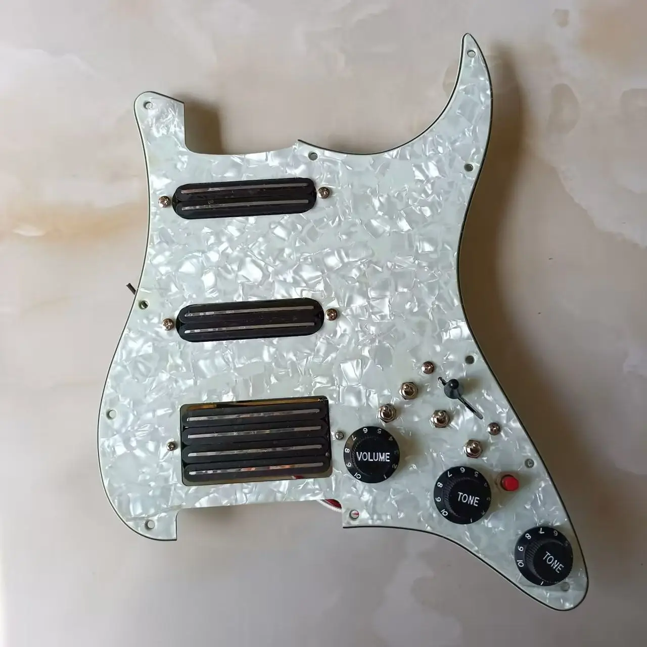 

Предварительно Проводная Гитара Pickguard загруженная SSH мини хамбакер Пикап высокий выход Набор многофункциональный переключатель сварочный жгут