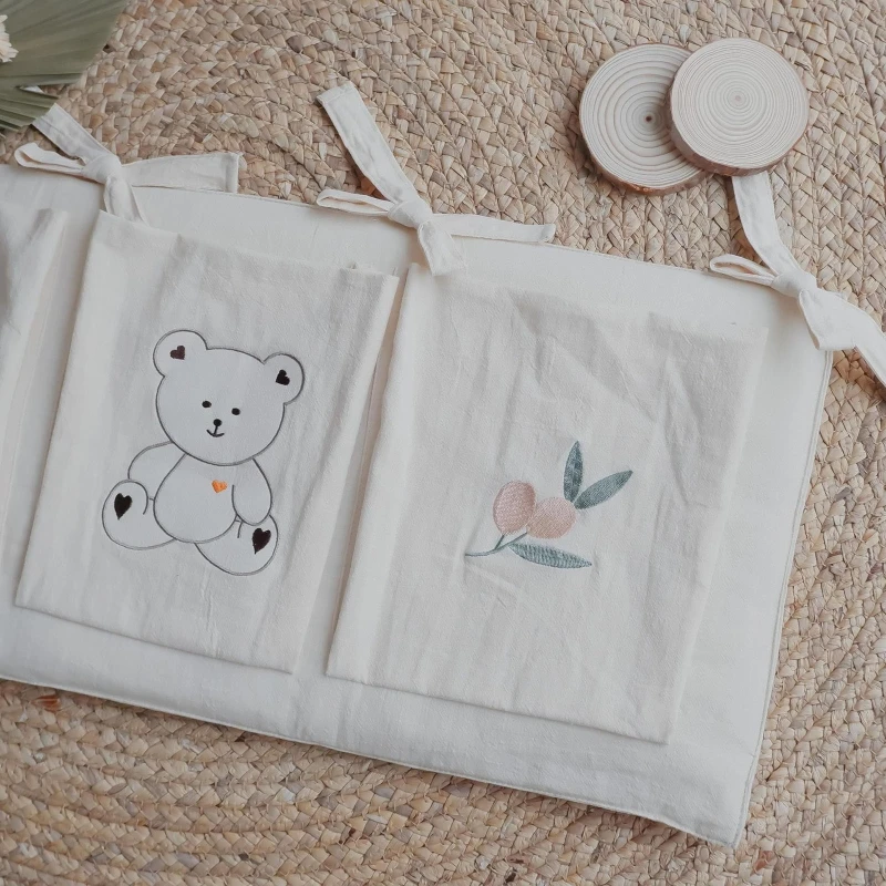 

Органайзер для детской кроватки, карманная многофункциональная подвесная сумка для хранения, с мультяшной вышивкой, детский Прикроватный ...