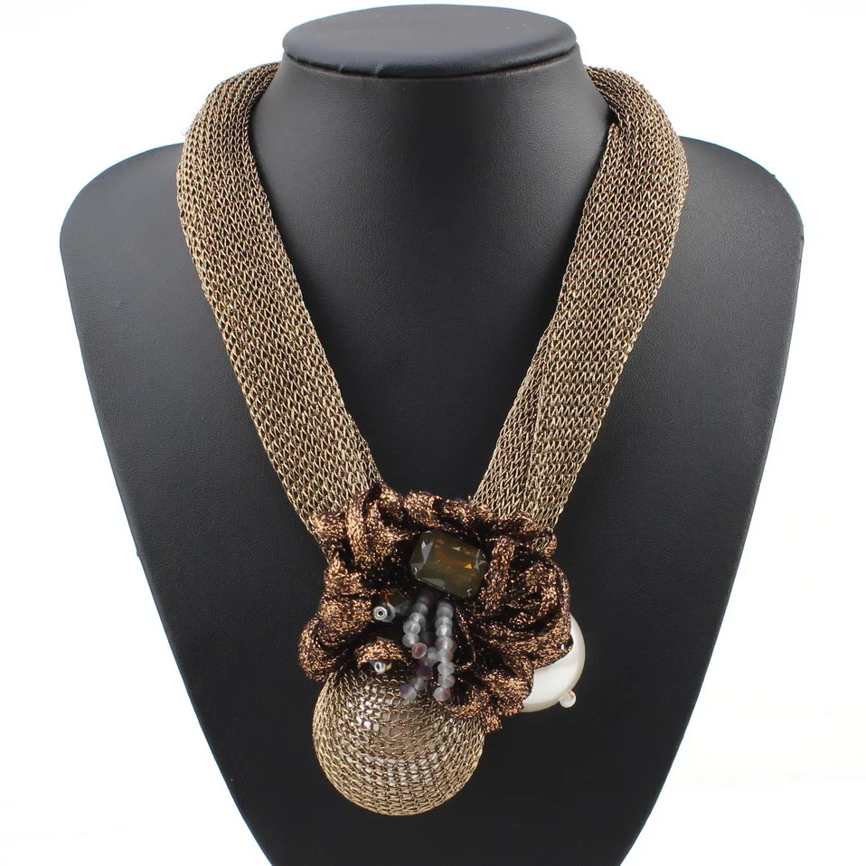 Женское ожерелье с подвеской-бусиной массивное из веревки искусственным