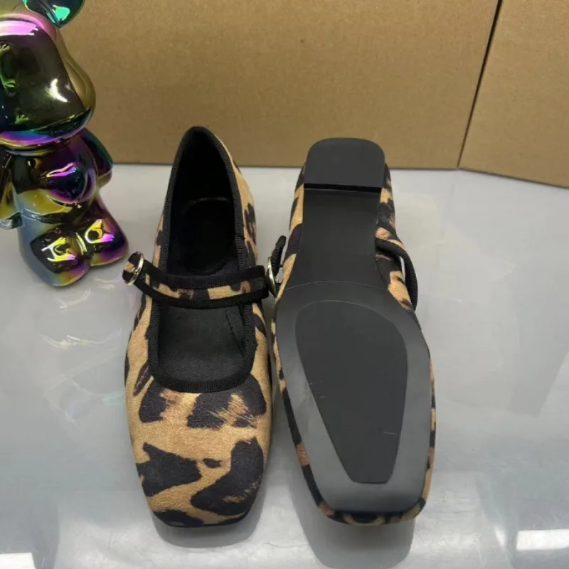 Женские балетки с леопардовым узором