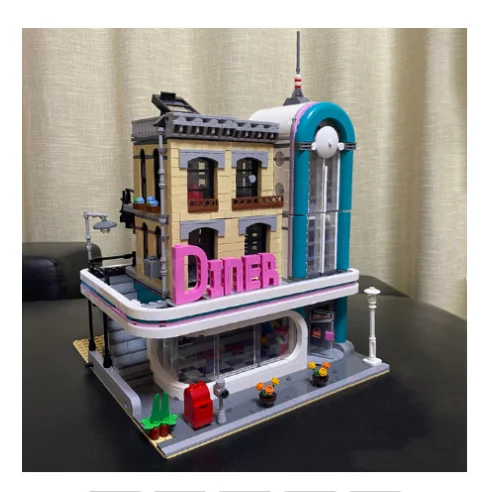 

Creator Expert City Cinema Bookstore Restaurant Modular Building Blocks Bricks With 6 Figures Compatible 10232 Toy Birthday Gift