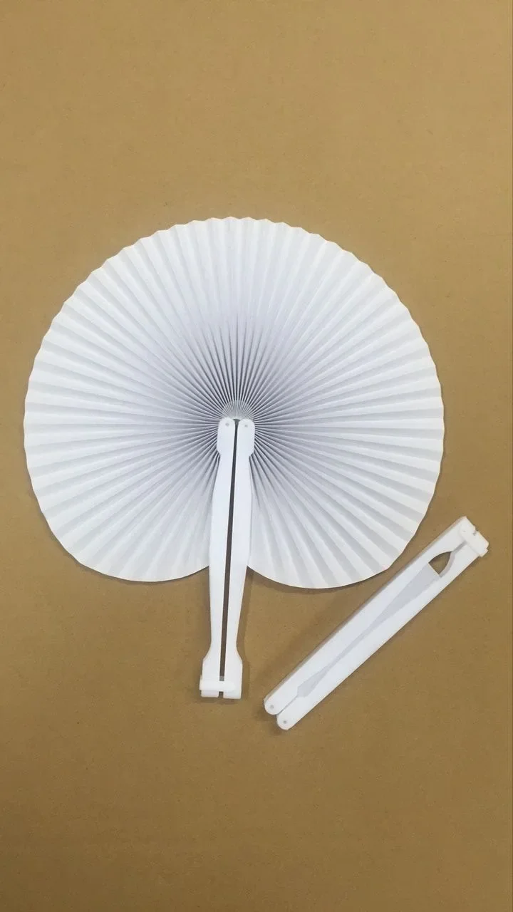 

Белые пластиковые веера, 70 штук